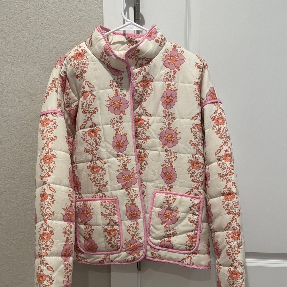 Amazon Essentials Floral Quilted Jacket - Cream and Pink